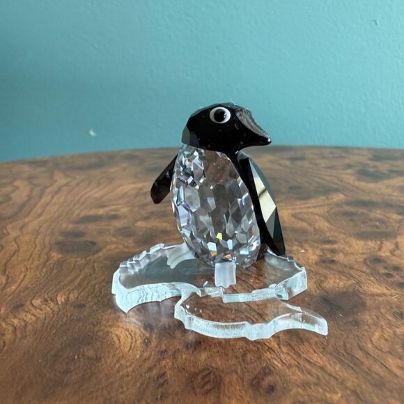 Swarovski Madame Penguin 1996 On Ice- “Kingdom Of Ice & Snow” Retired 206997 199 - Picture 3 of 10